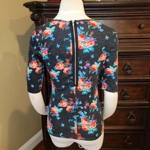 🏵 KIRRA Floral 3/4 Sleeve Multi-Colored Top, Size M (Juniors)